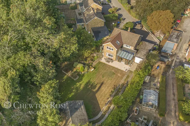 Ellington Road, Taplow, photo 2