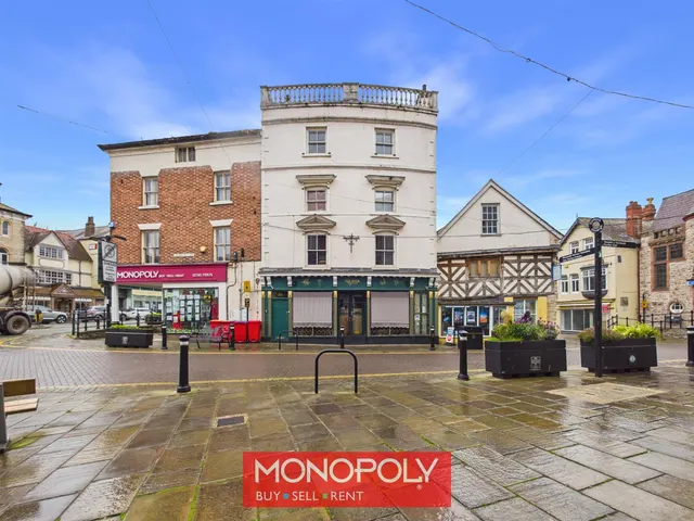 Crown Square, Denbigh, LL16, photo 2