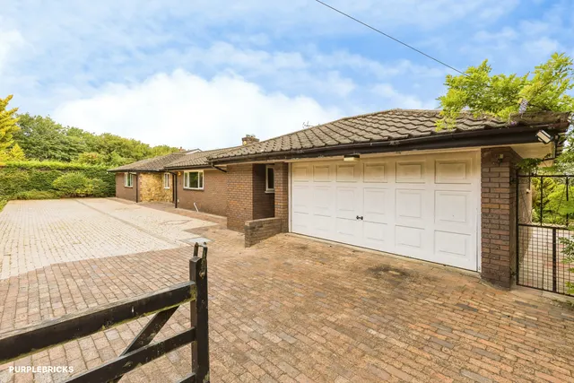 Bennetts Lane, Hawarden, CH5, photo 1