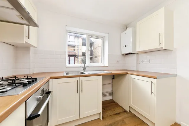Lanthony Court, Arlesey, SG15, photo 2