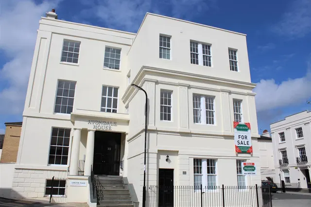 Carlton Crescent, SOUTHAMPTON, photo 1