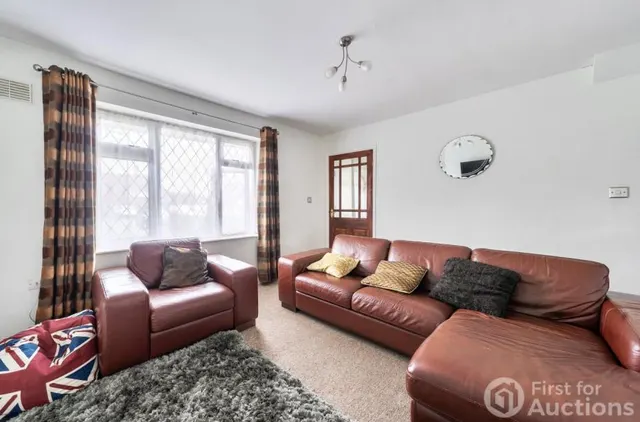 Naseby Close, Nottingham, NG5, photo 3