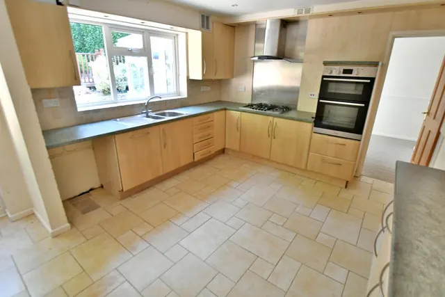 Lynwood Drive, Wimborne, BH21, photo 3