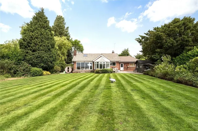 Lees Lane, Wilmslow, SK9, photo 3