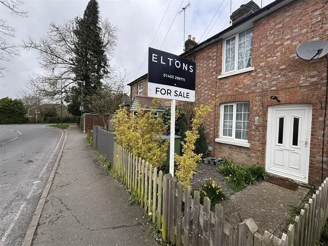Photo 2 — St Leonards Road, Horsham, West Sussex RH13 6EH