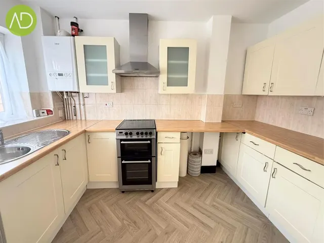 Photo 3 — St. Catherines Court St Catherines Road, Broxbourne EN10 7LG