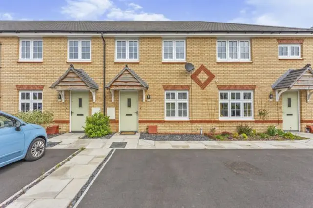 Mercia Grove, Chester, photo 1