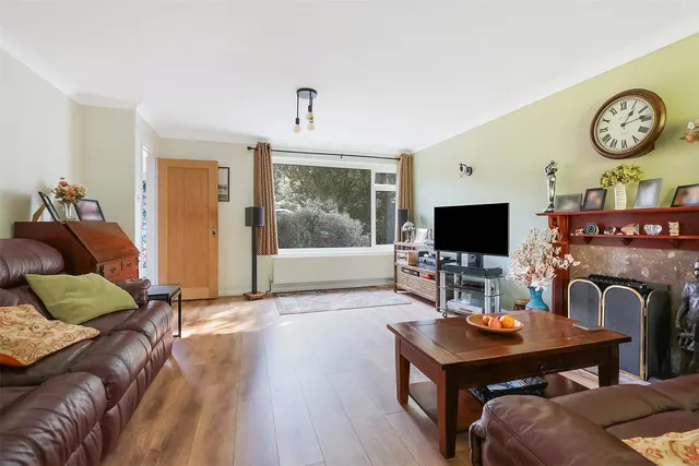 The Cedars, Reigate, RH2, photo 1