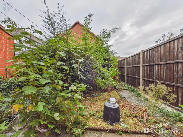 Bracken Way, Aylesbury, HP21, photo 3