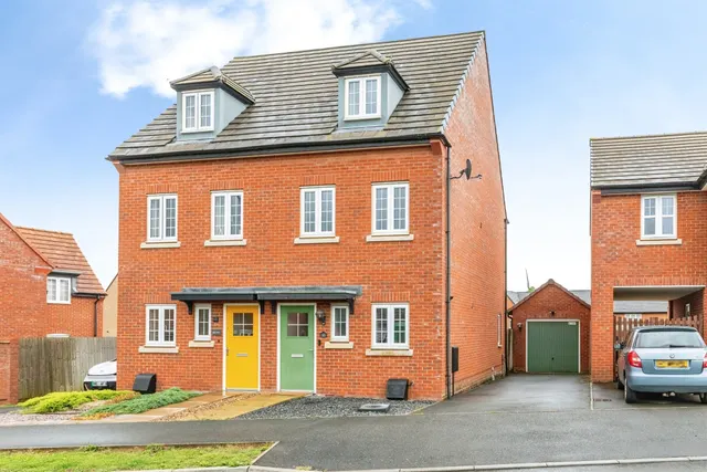 Buckby Drive, Burton Latimer, Kettering, photo 1