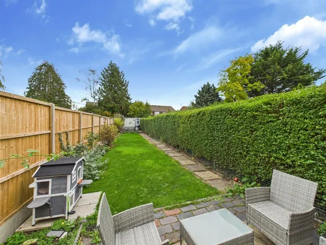 Buckingham Road, Aylesbury, photo 2