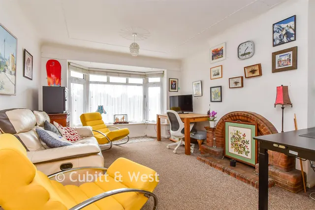 Warren Way, Woodingdean, BN2, photo 3