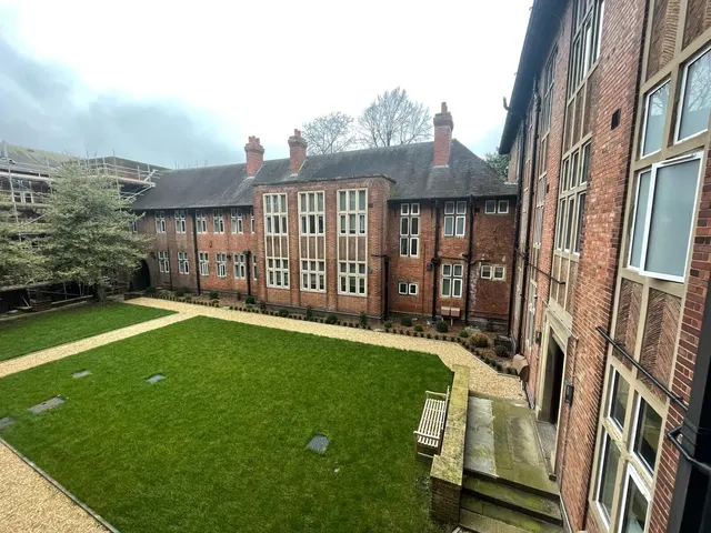 Middleton House, DE1, photo 1