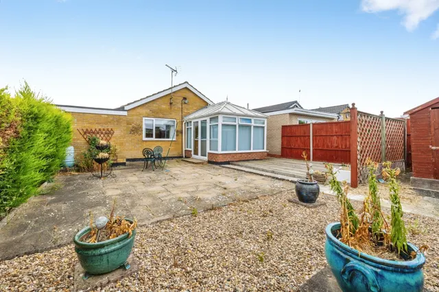 Photo 2 — Earlsfield, Branston, LINCOLN
