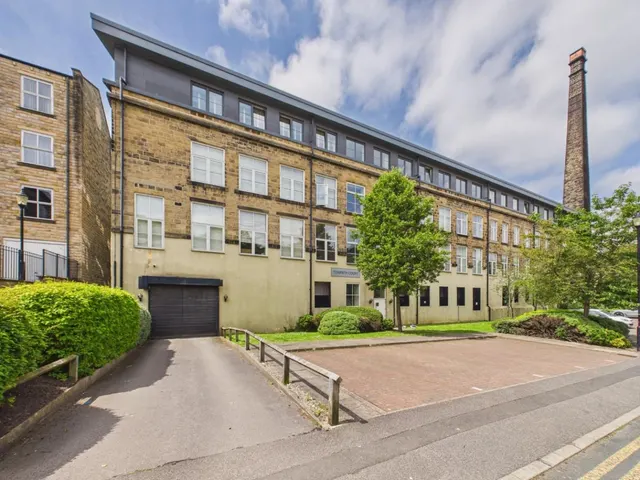 Towpath Court, Britannia Wharf, Towpath Court, Bingley, photo 1