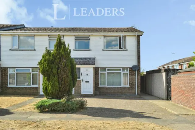 Pinkham Drive, Witham, CM8, photo 1