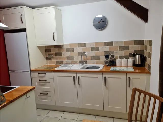 Sarnau, Bala, LL23, photo 3