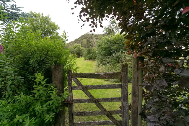 Sarnau, Bala, LL23, photo 2