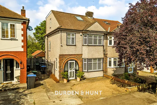 Hycliffe Gardens, Chigwell, IG7, photo 1