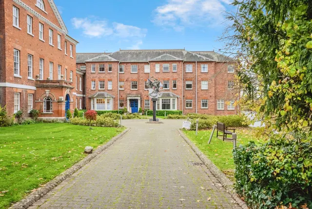 Nightingale Way, Hereford, photo 1
