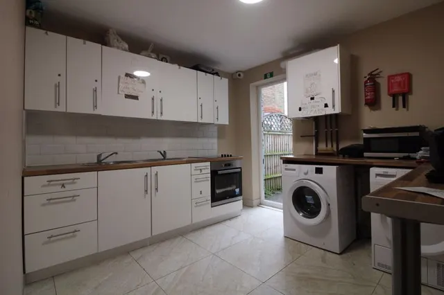 Hitchin Road, Luton, LU2, photo 2