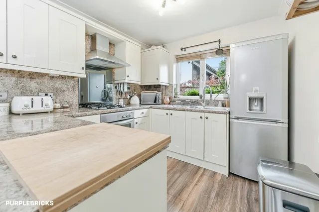 Grey Gables, Netherton, WF4, photo 2