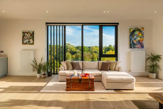 Ronalds Road, Brentford, TW8, photo 2