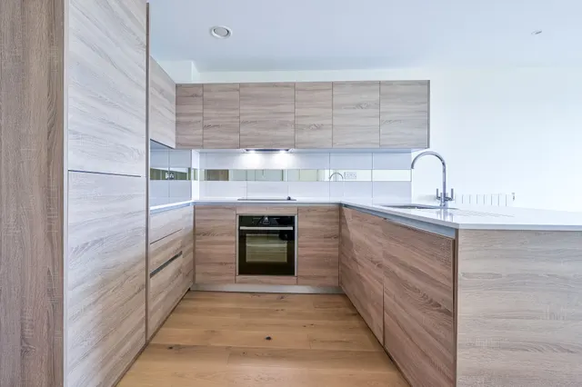 Photo 3 — Flat 1706, Judde House, Duke of Wellington Avenue, London