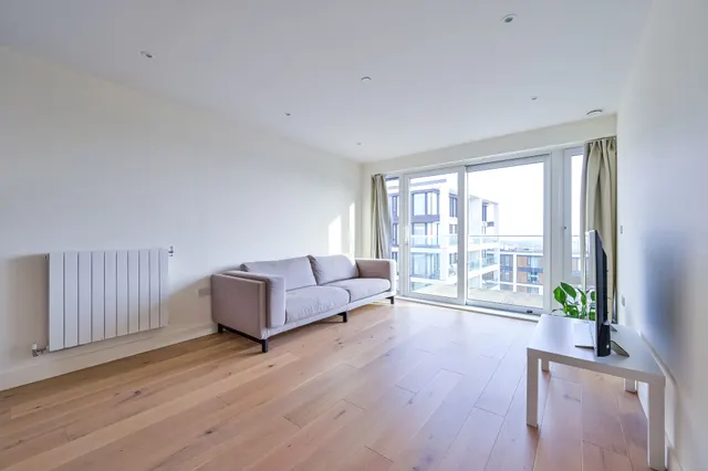 Photo 2 — Flat 1706, Judde House, Duke of Wellington Avenue, London