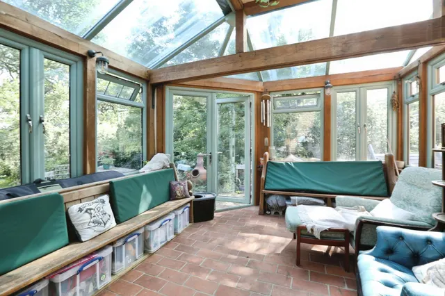 Honeycrock Lane, Redhill, RH1, photo 2