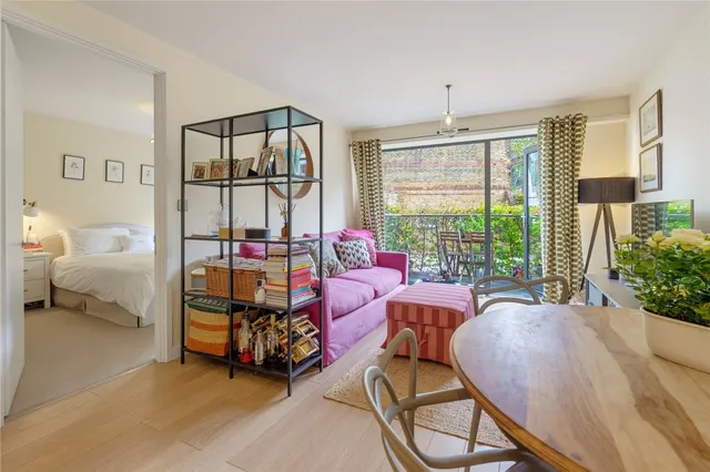 Macaulay Road, London, SW4, photo 2