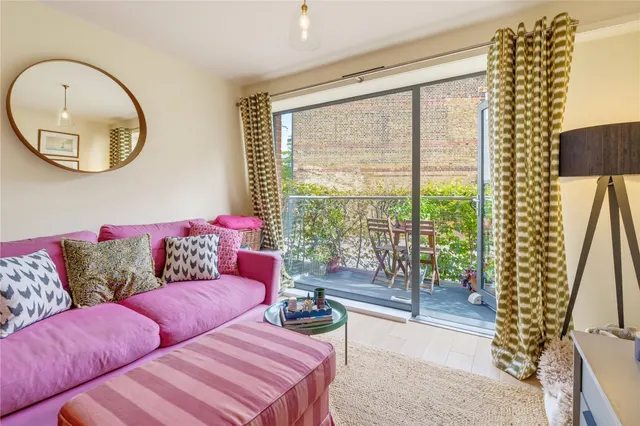 Macaulay Road, London, SW4, photo 3
