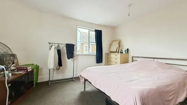Lugley Street, Newport, PO30, photo 3