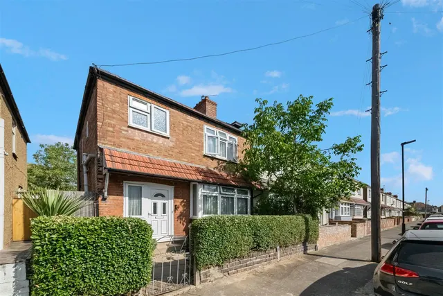 Penderel Road, Hounslow, photo 1