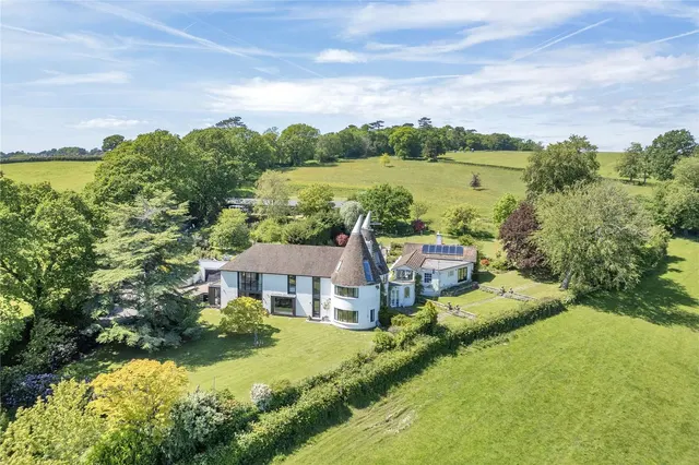 Tottingworth Park, Broad Oak, Heathfield, East Sussex, TN21 8XJ, photo 1