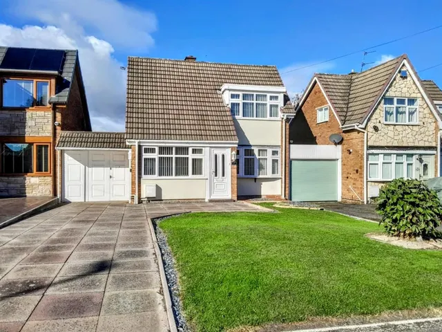 Edinburgh Drive, Willenhall, WV12, photo 1