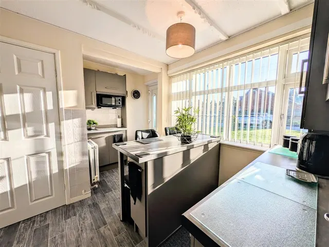 Edinburgh Drive, Willenhall, WV12, photo 3