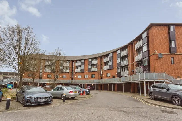 Nash Way, Kenton, Harrow, photo 1