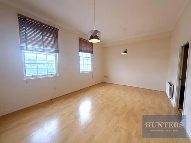 Berkeley Street, GL52, photo 2