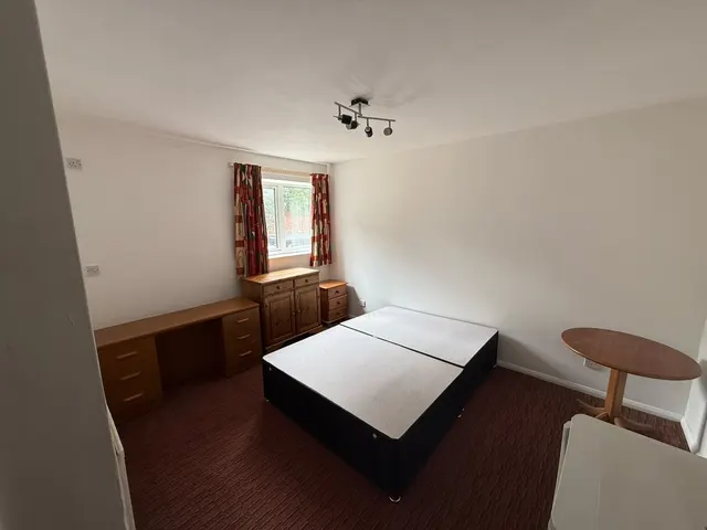Woodhouse Road, NG18, photo 1