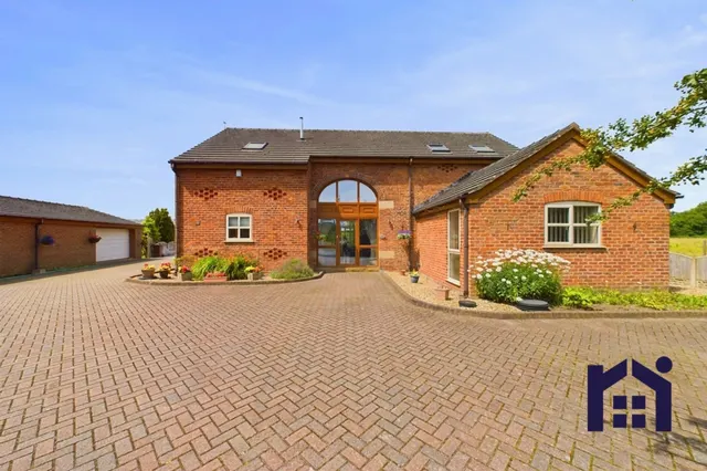 172a Longmeanygate, Midge Hall, Leyland, PR26 6TD, photo 1
