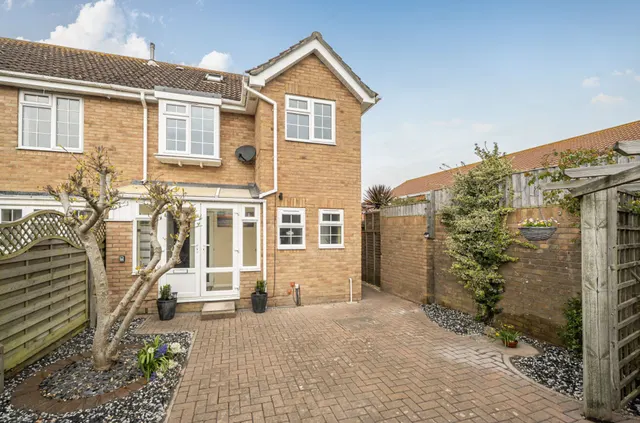 Acorn Close, Selsey, PO20, photo 2