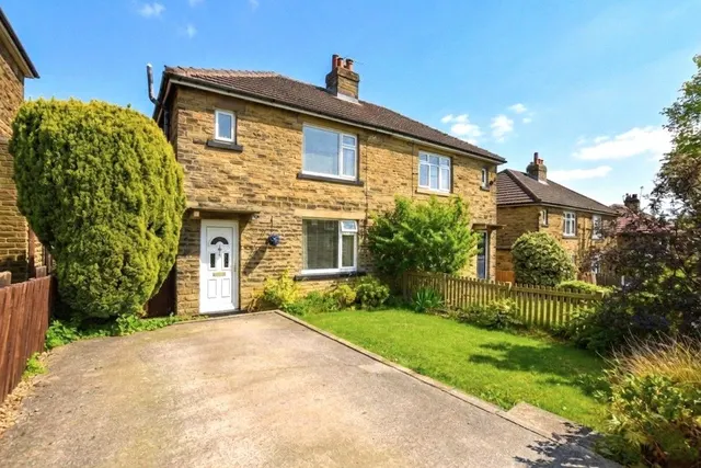 Moorland Drive, Guiseley, LS20, photo 1