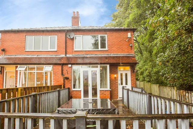 Sunnybank Crescent, Sowerby Bridge, photo 1