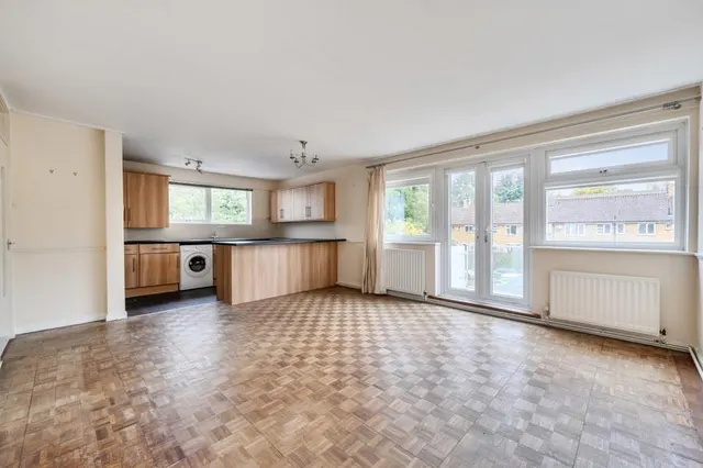 Guildford Road, Woking, GU22, photo 3