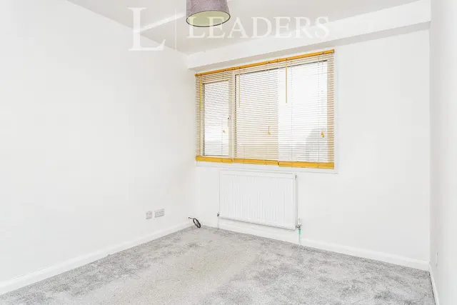 Lumsden Road, Southsea, PO4, photo 2