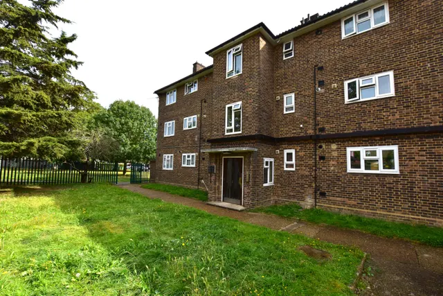 Alderwood Road, Eltham, SE9 2LQ, photo 1