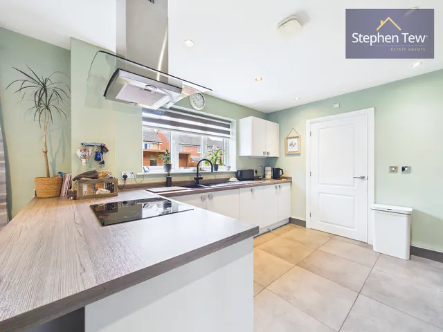 Stock Road, Blackpool, FY4, photo 3