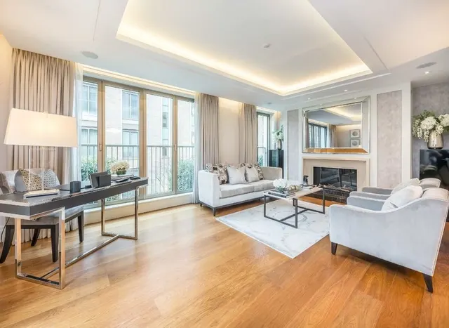 Photo 2 — Ebury Square, Chelsea, SW1W