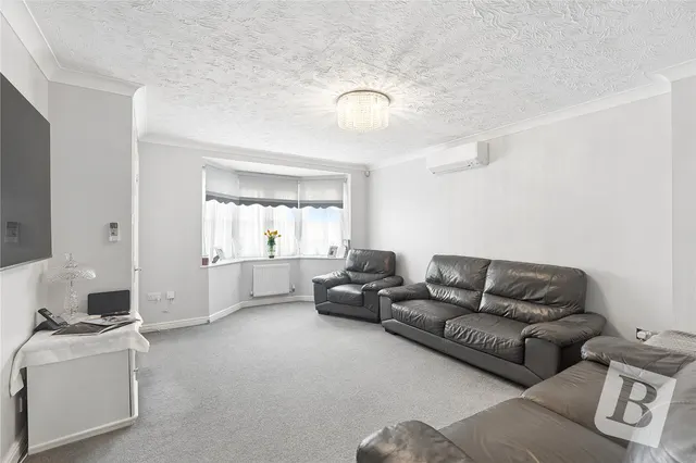 Bluebell Close, Romford, RM7, photo 2
